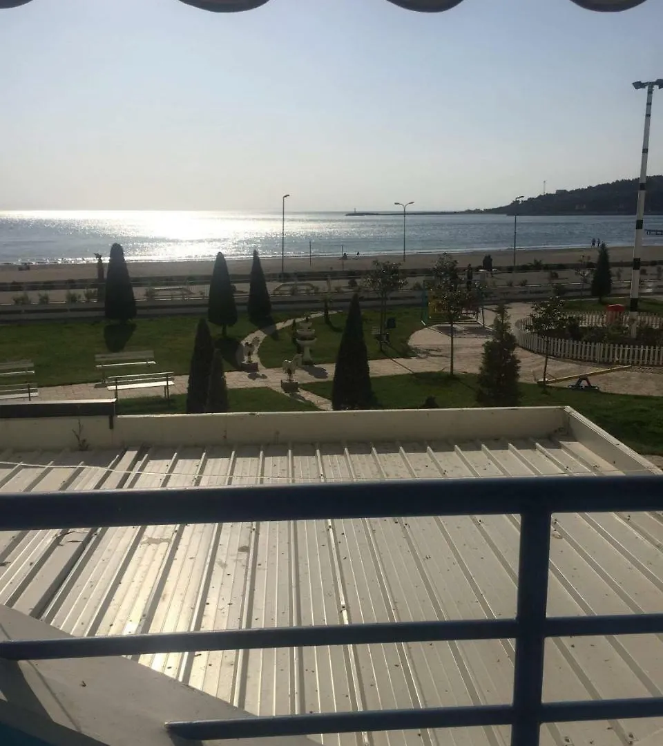 Kompleksi Bardh E Blu Otel Shëngjin 0*,  Arnavutluk
